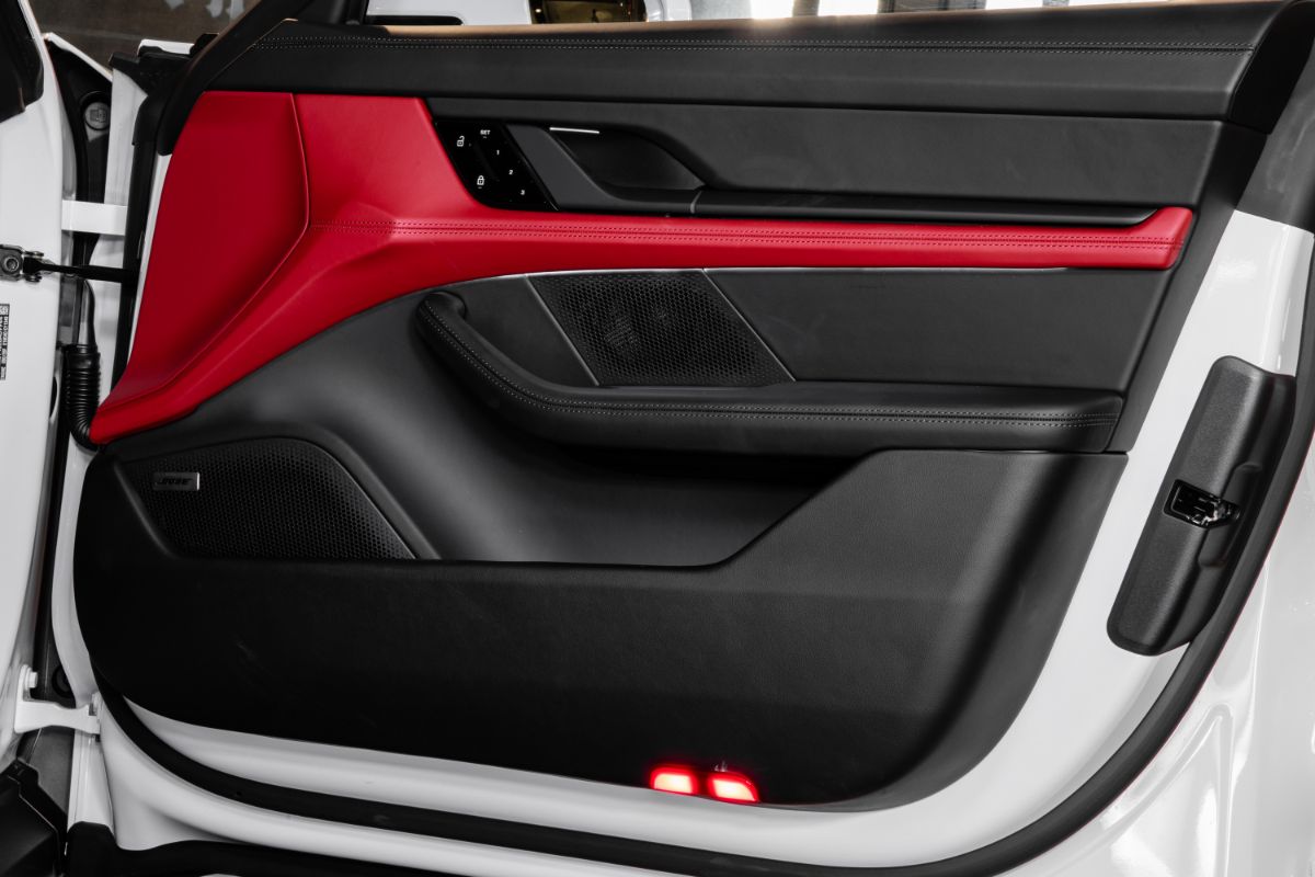 Porsche taycan 4s red deals